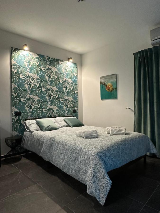 Olinad Rooms Castelbuono  Eksteriør bilde